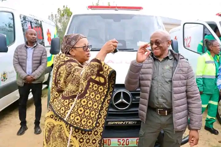 Premier MaQeeun Letsoha Mathae and health MEC Monyatso Mahlatsi at the official ambulance handover